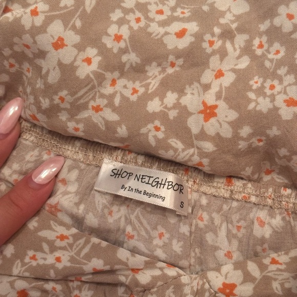 Shop Neighbour brown floral minidress - Picture 2 of 3